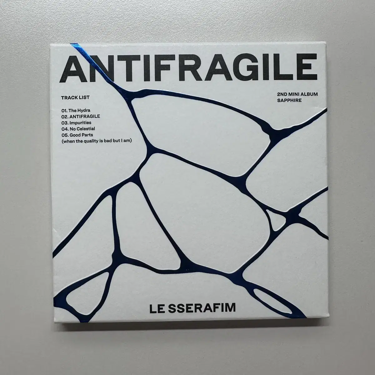 르세라핌 개봉 앨범 안티프래자일 antifragile 채원 사쿠라 카즈하