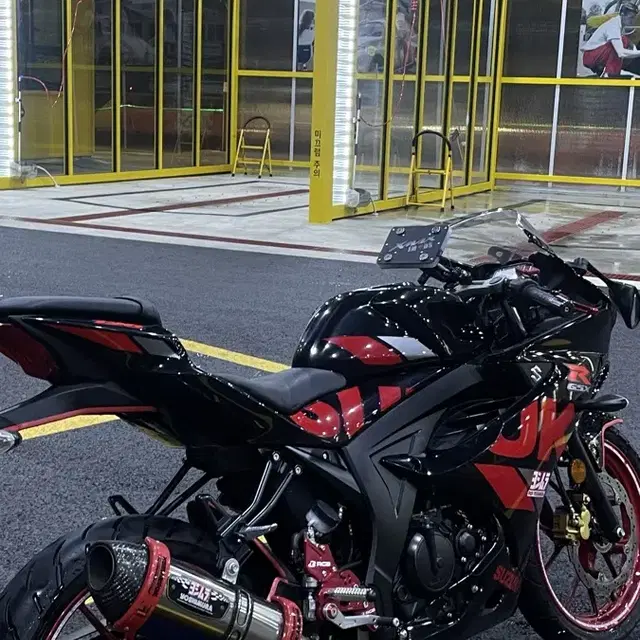 gsxr125 풀튜닝 신차급 컨디션