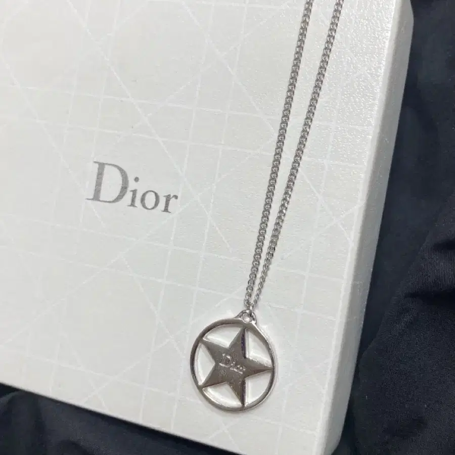 DIOR 정품 디올 별펜던트 목걸이