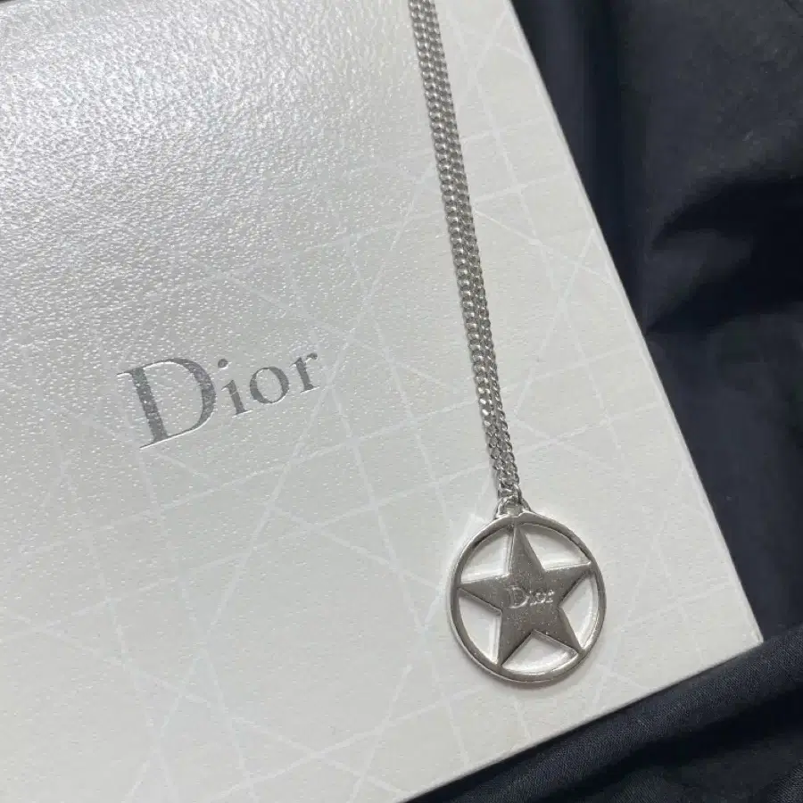 DIOR 정품 디올 별펜던트 목걸이