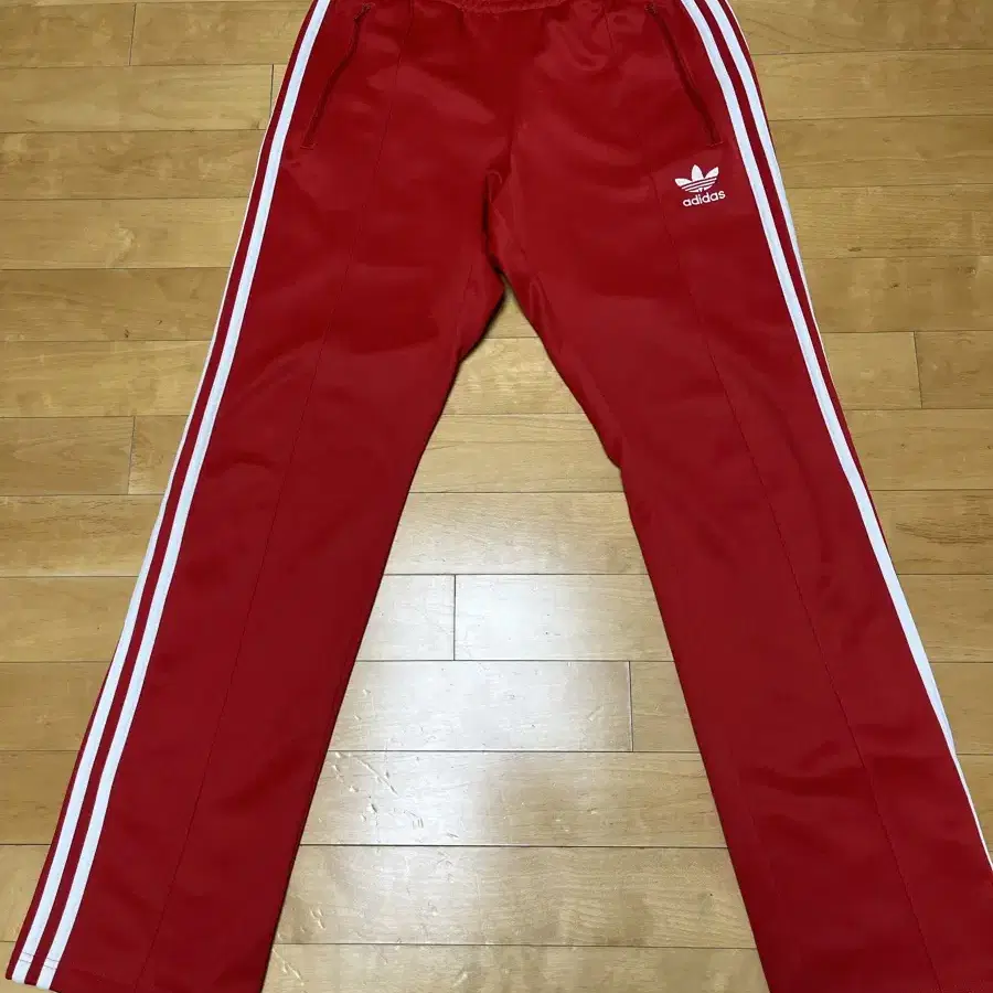 아디다스 유로파 Red Size L