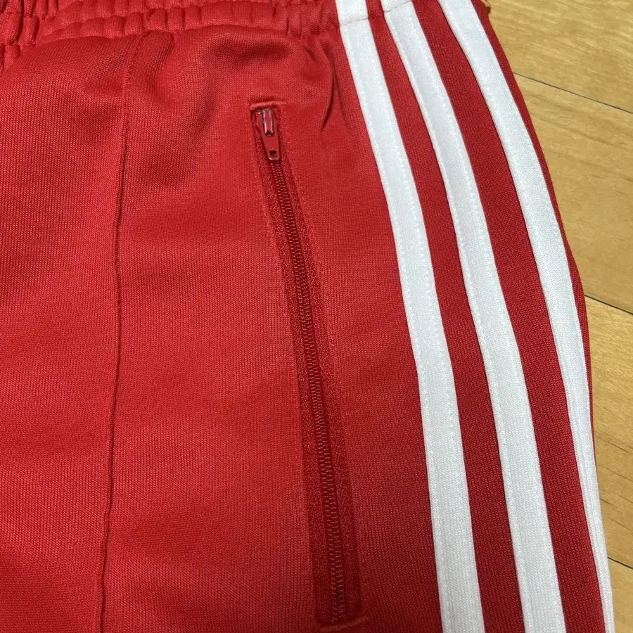 아디다스 유로파 Red Size L