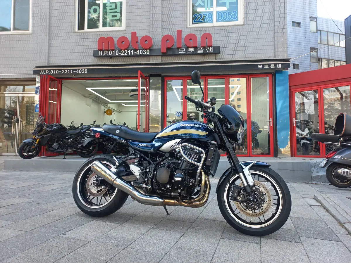 23년식 가와사키 Z900RS 판매.