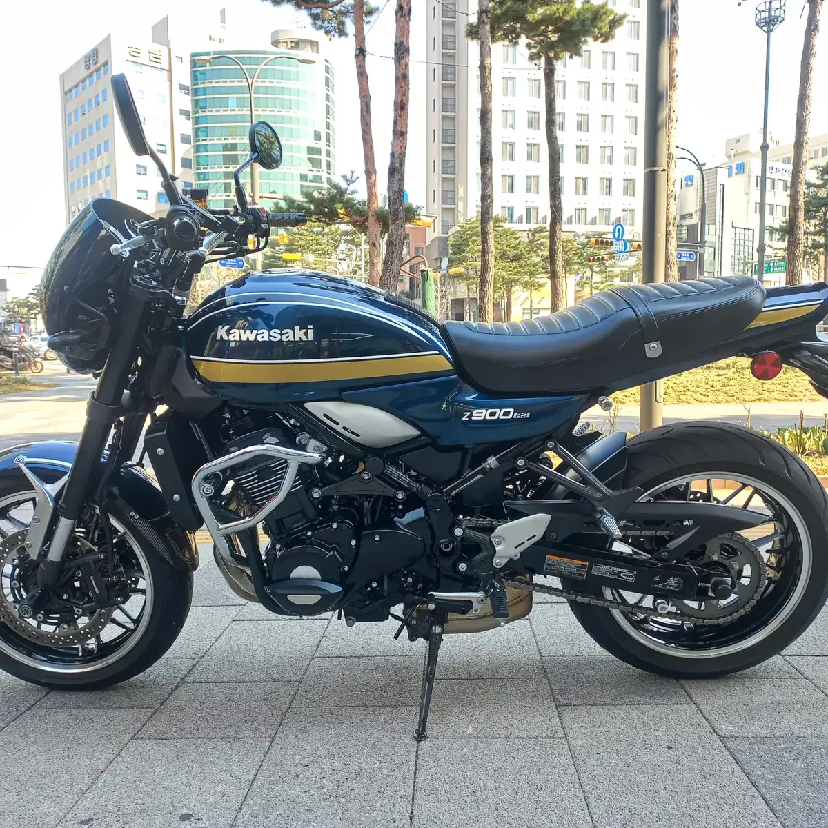 23년식 가와사키 Z900RS 판매.