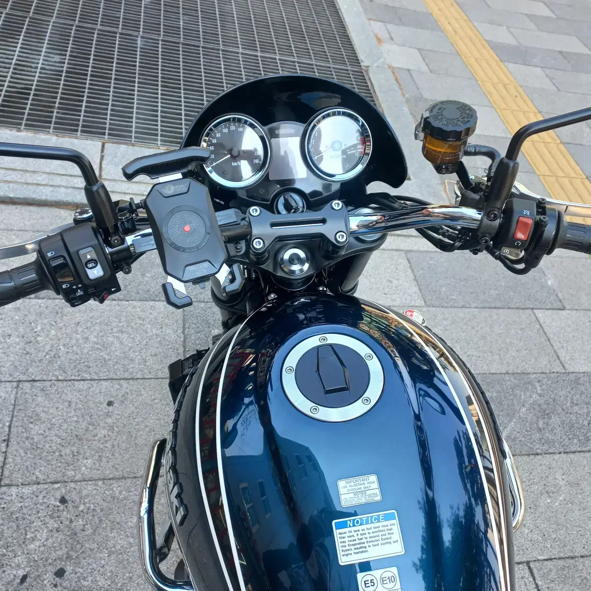 23년식 가와사키 Z900RS 판매.