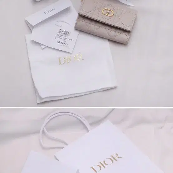 새상품) 디올 (Dior) 졸리 글라이신 컴팩트 지갑 (파우더 베이지)