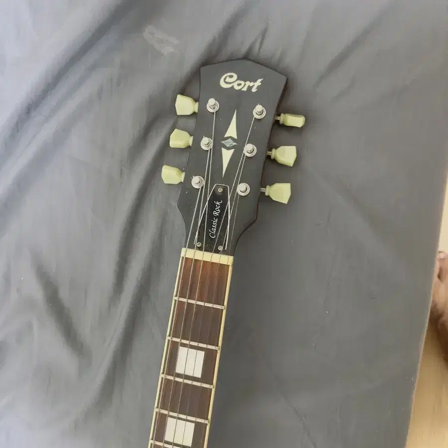 콘트 lespaul model cr300 팝니다