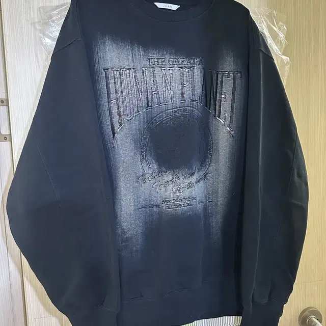 주앙옴므 HUMAN PLANET SWEAT SHIRT