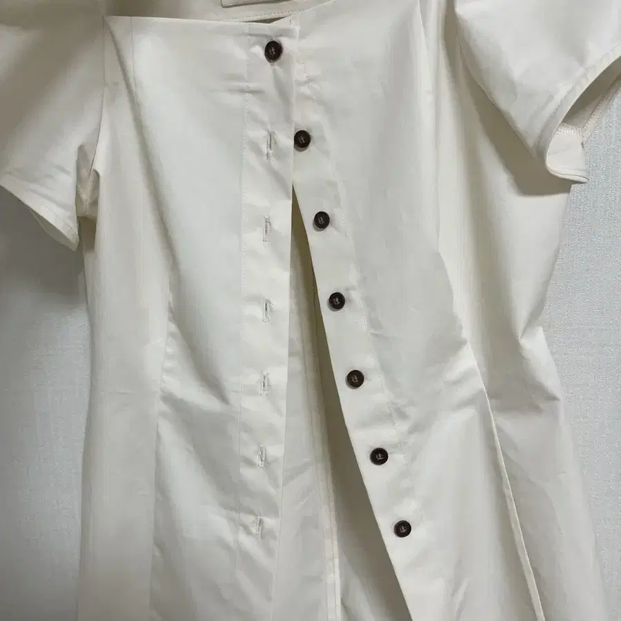 킨더살몬 SS24 Button Shirt Cream