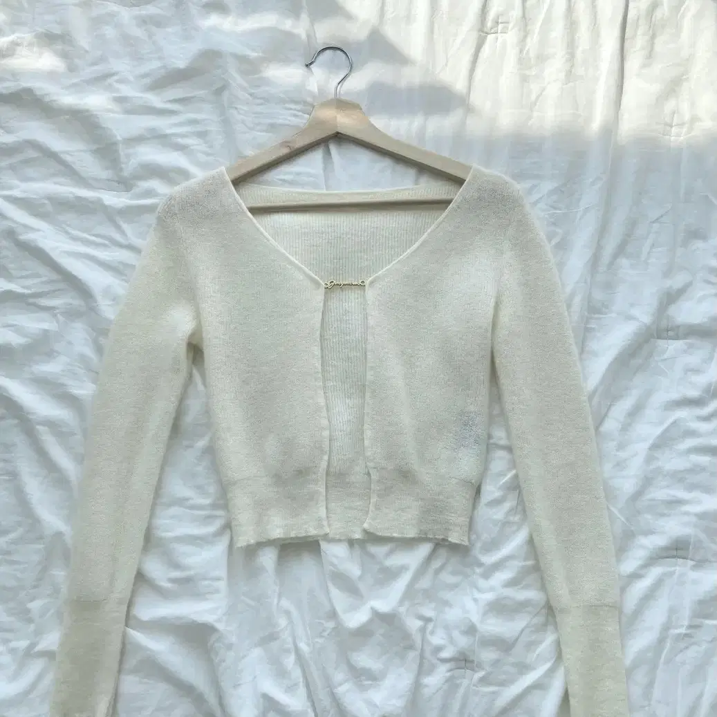 자크뮈스 모헤어 가디건 jacquemus le cardigan 36