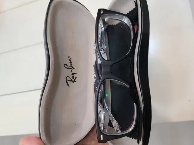 레이밴 RayBan 새것 같은 여성 안경테