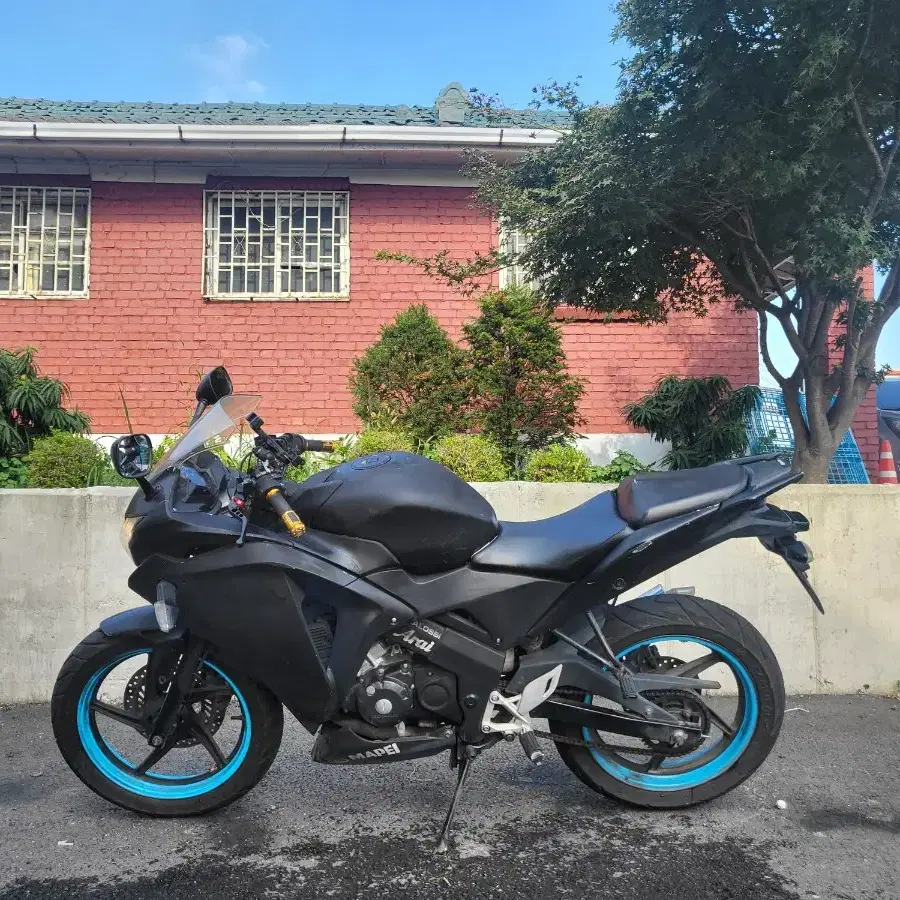 14년식 cbr 125 판매합니다.