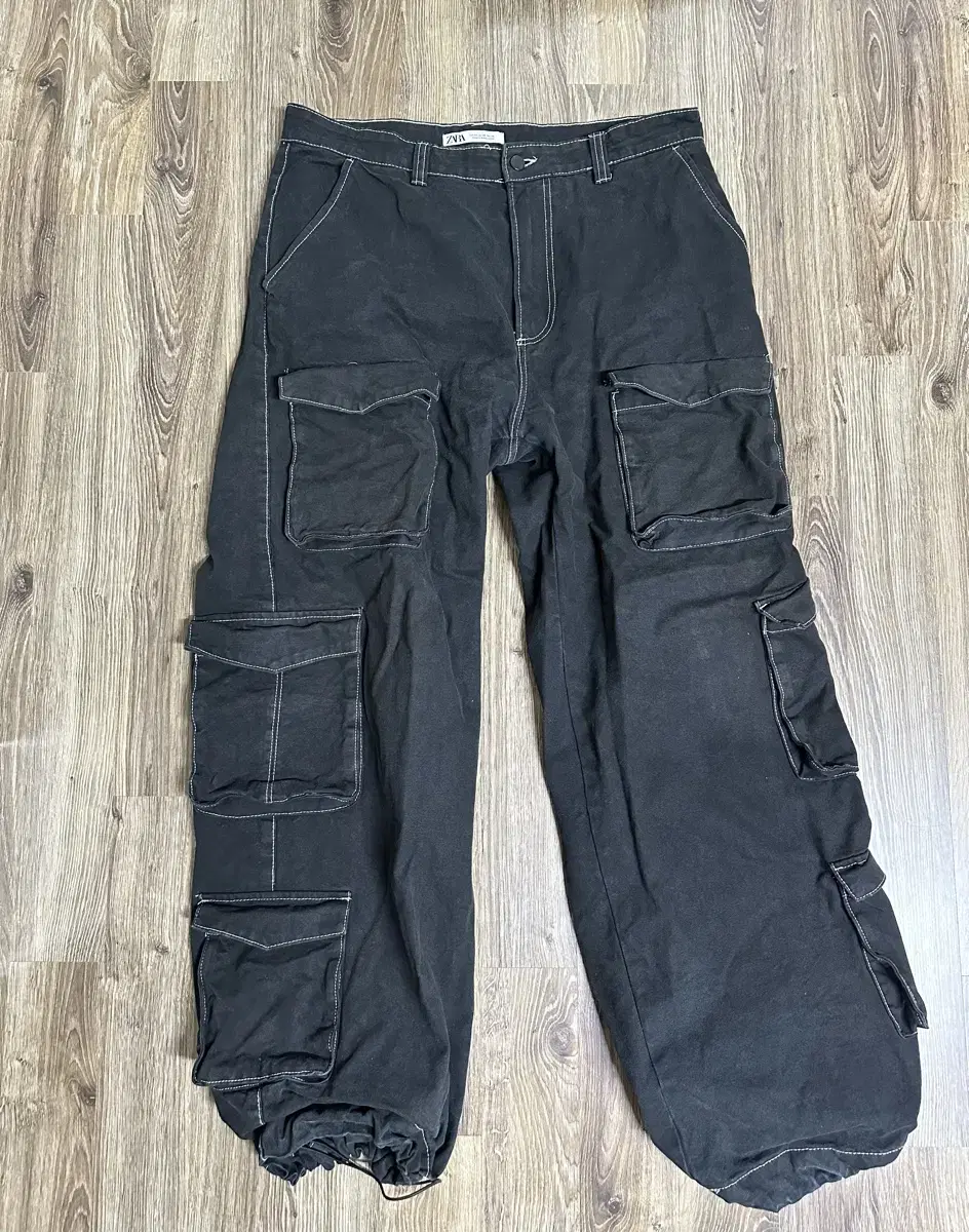 Zara_Utility Cargo Pants_XL