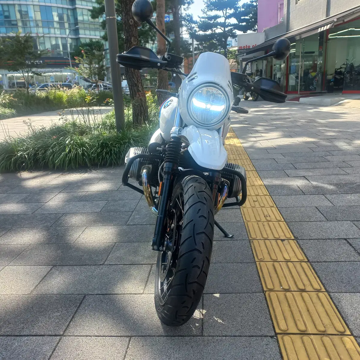 21년식 BMW R9T 어반 판매