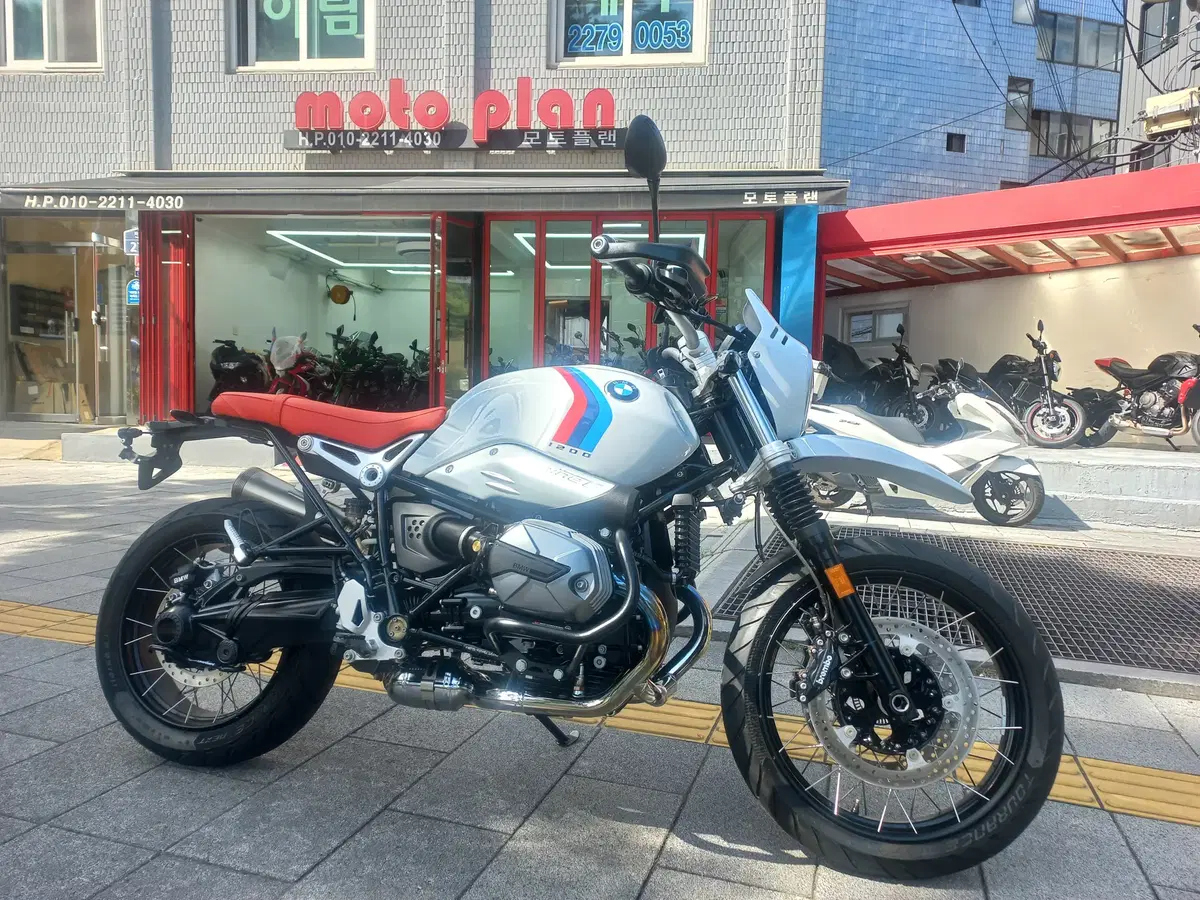 21년식 BMW R9T 어반 판매