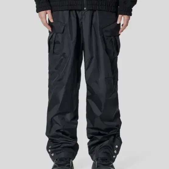 록히드마틴 Oblique Cargo Pants 바지