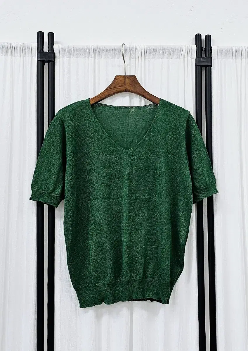 (New)V-neck lee yeoreum knit short sleeve knit