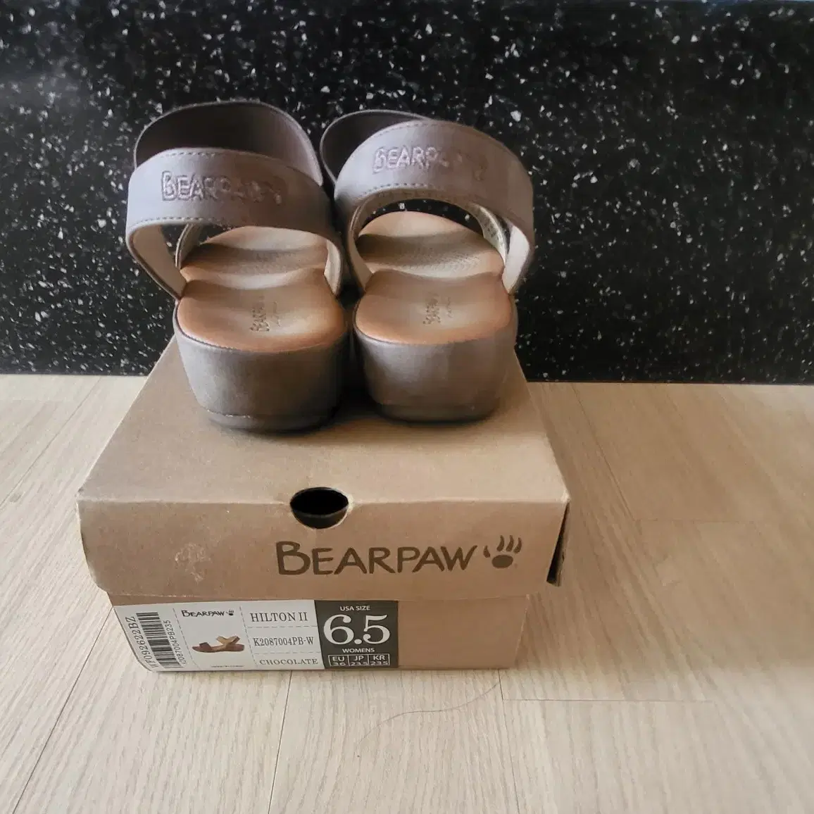 BEARPAW 베어파우 샌들 235