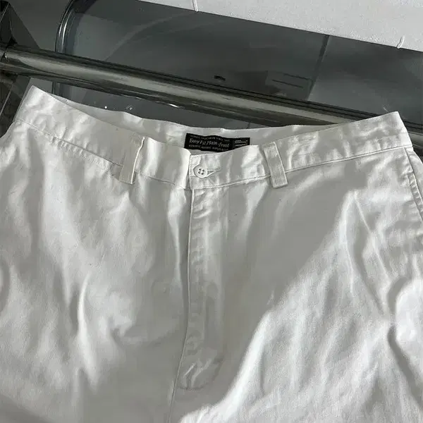 GAP white shorts