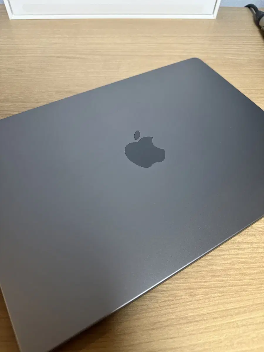 맥북프로 14 M3 8GB메모리 512GB SSD