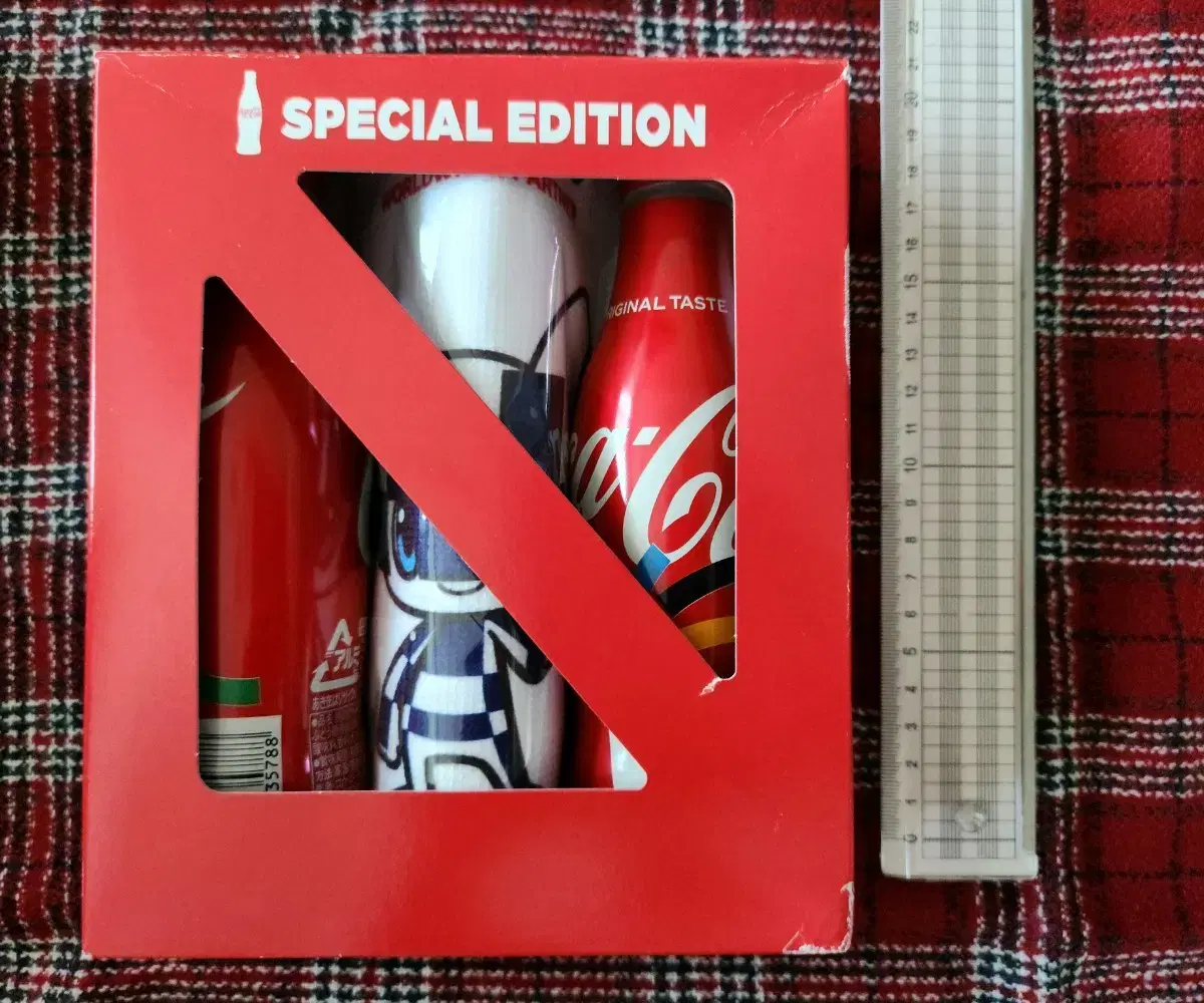 Coca-Cola Tokyo Olympics Limited Edition Coke & Towel Set