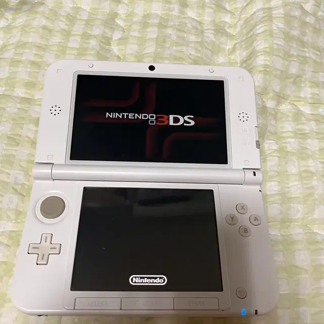 깨끗한 닌텐도 3DS XL 본체 피카츄 에디션