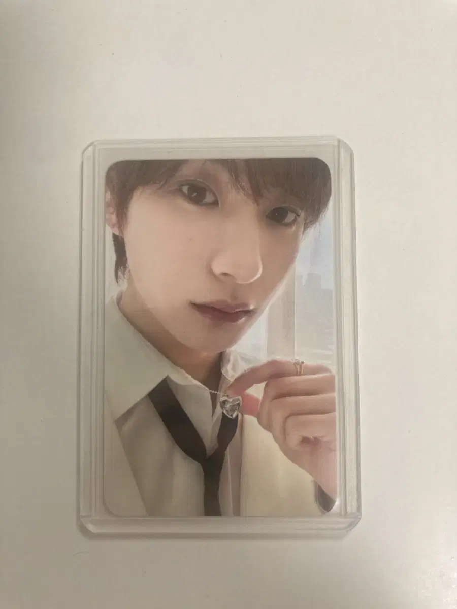 Rize chanyoung necklace photocard sell it!