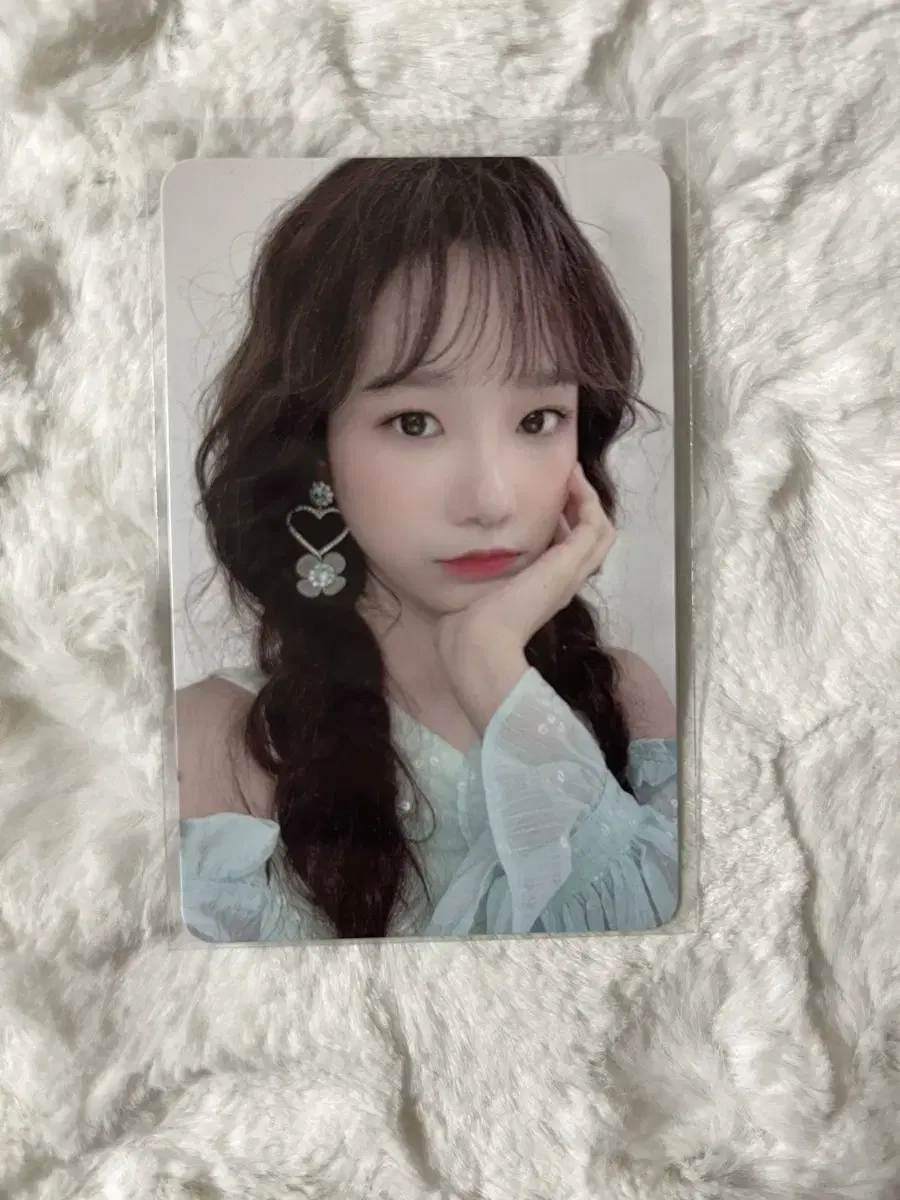 iz*one yuri bloomeyes fiesta album photocard