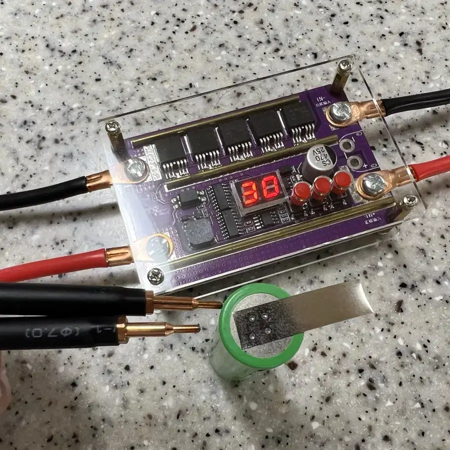 무선 휴대용 초고성능 스폿용접기(16.8V) 판매합니다.