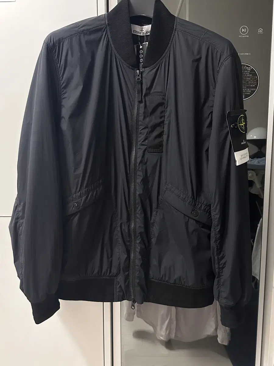 Stone Island Windbreaker 24ss New L Black