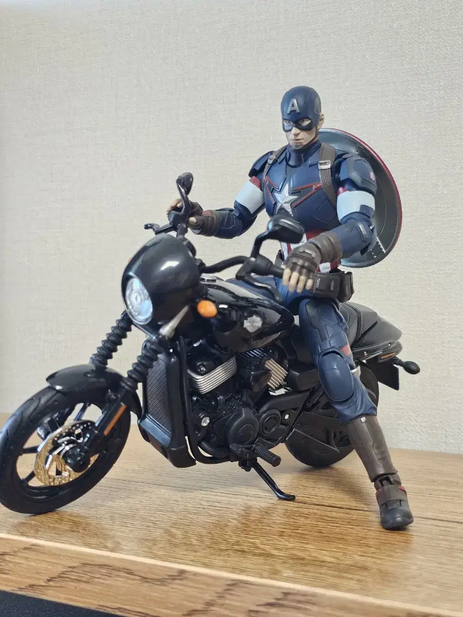 shf 캡틴아메리카 AOU 할리데이비슨 바이크 피규아츠 영화버젼 세트