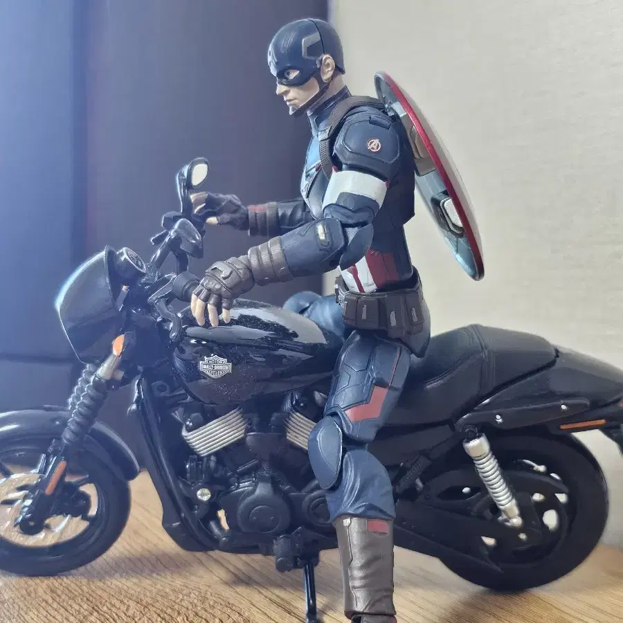 shf 캡틴아메리카 AOU 할리데이비슨 바이크 피규아츠 영화버젼 세트