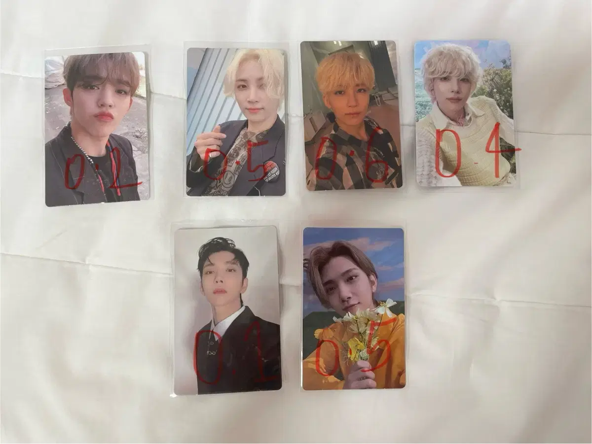 Seventeen le sserafim the boyz bts photocard holder collectbook WTS