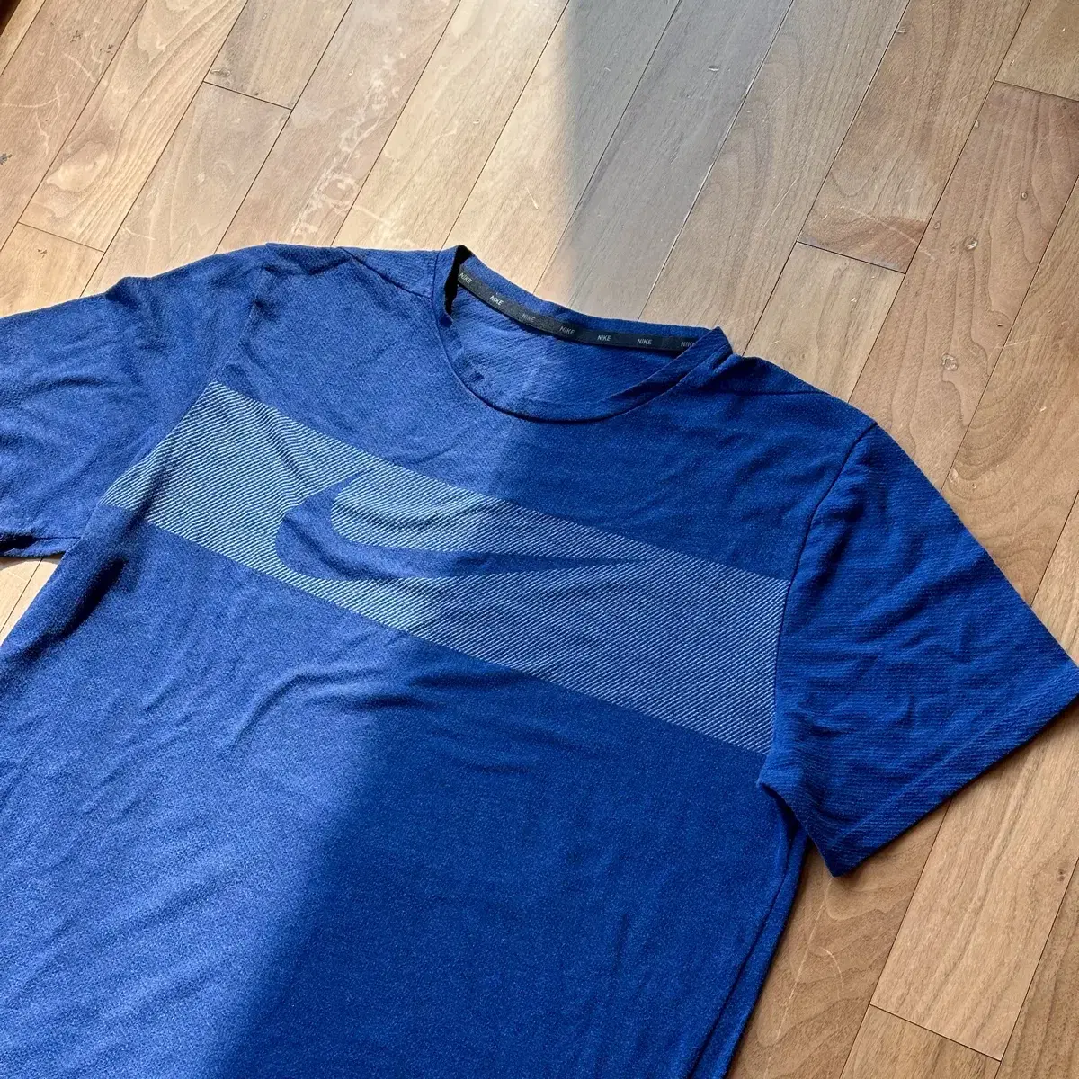 Nike running t-shirts sizes 100-105