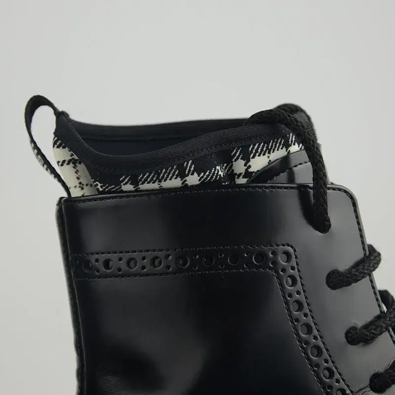 디올 정품 앵클부츠 미착용 커플부츠 Dior D-Order Boots