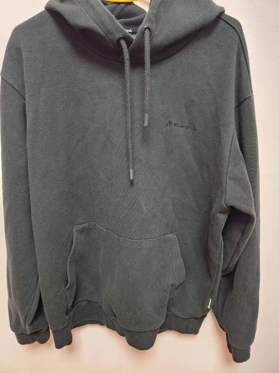 Snow Peak Hoodie Black 100