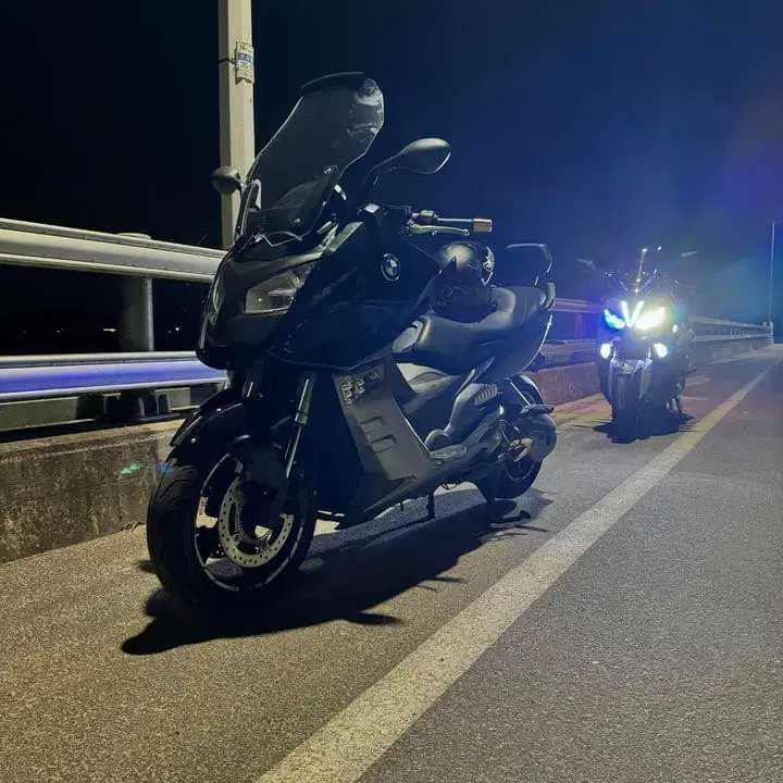 bmw c600 15년식