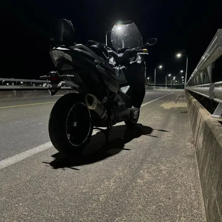 bmw c600 15년식