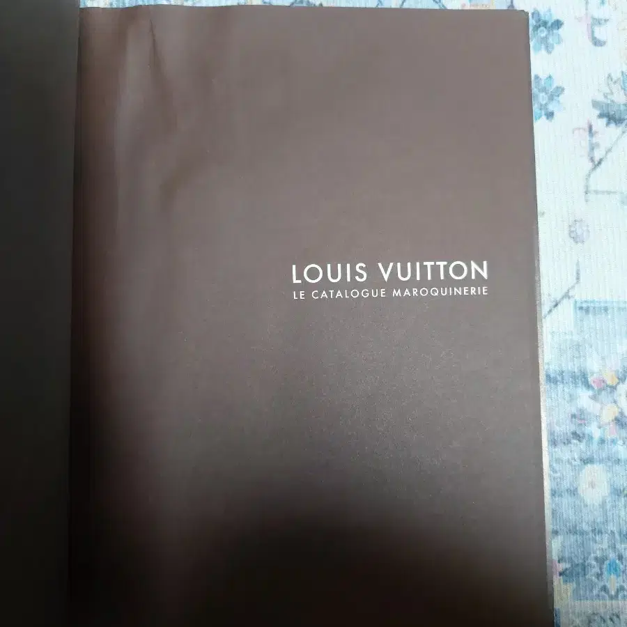 LOUIS VUITTON 루이비통 디자인북