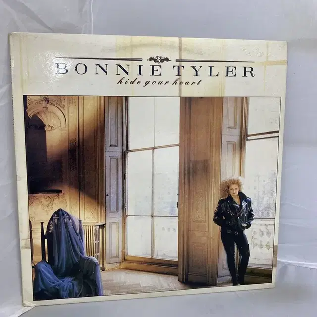 BONNIE TYLER LP / AA4812