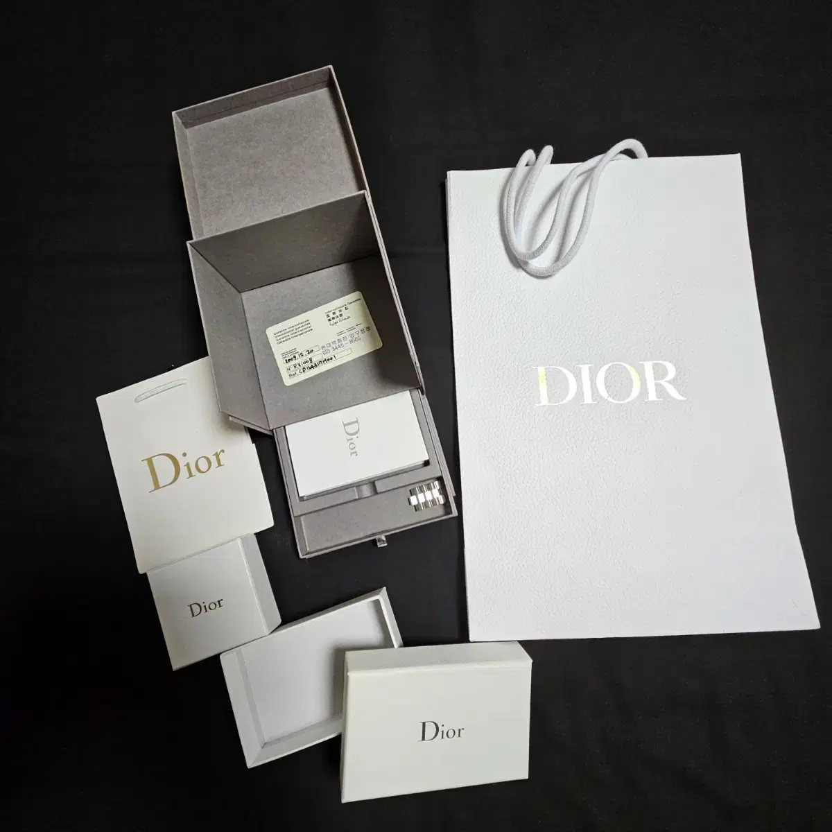 명품 DIOR 디올 남성시계 여분줄과 겉박스와 종이백