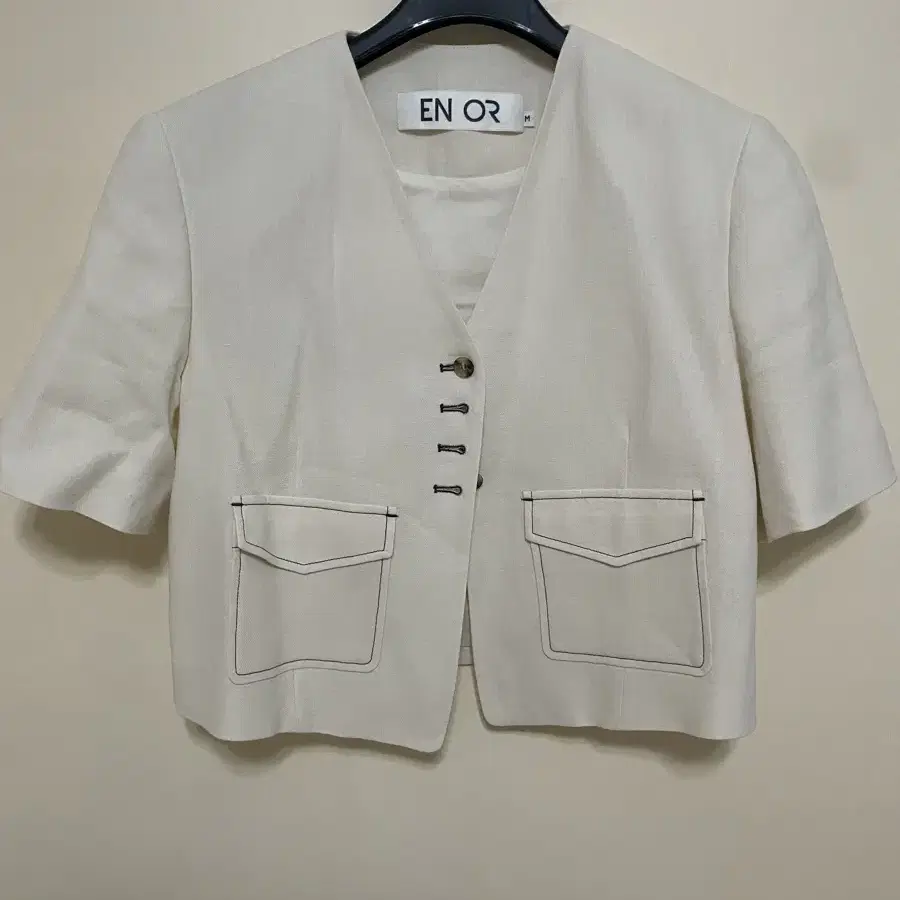 (이번주까지만)엔오르 SSTITCH CROP JACKET(CREAM,M)