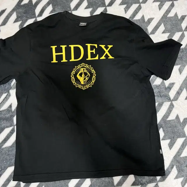 hdex 반팔티 L