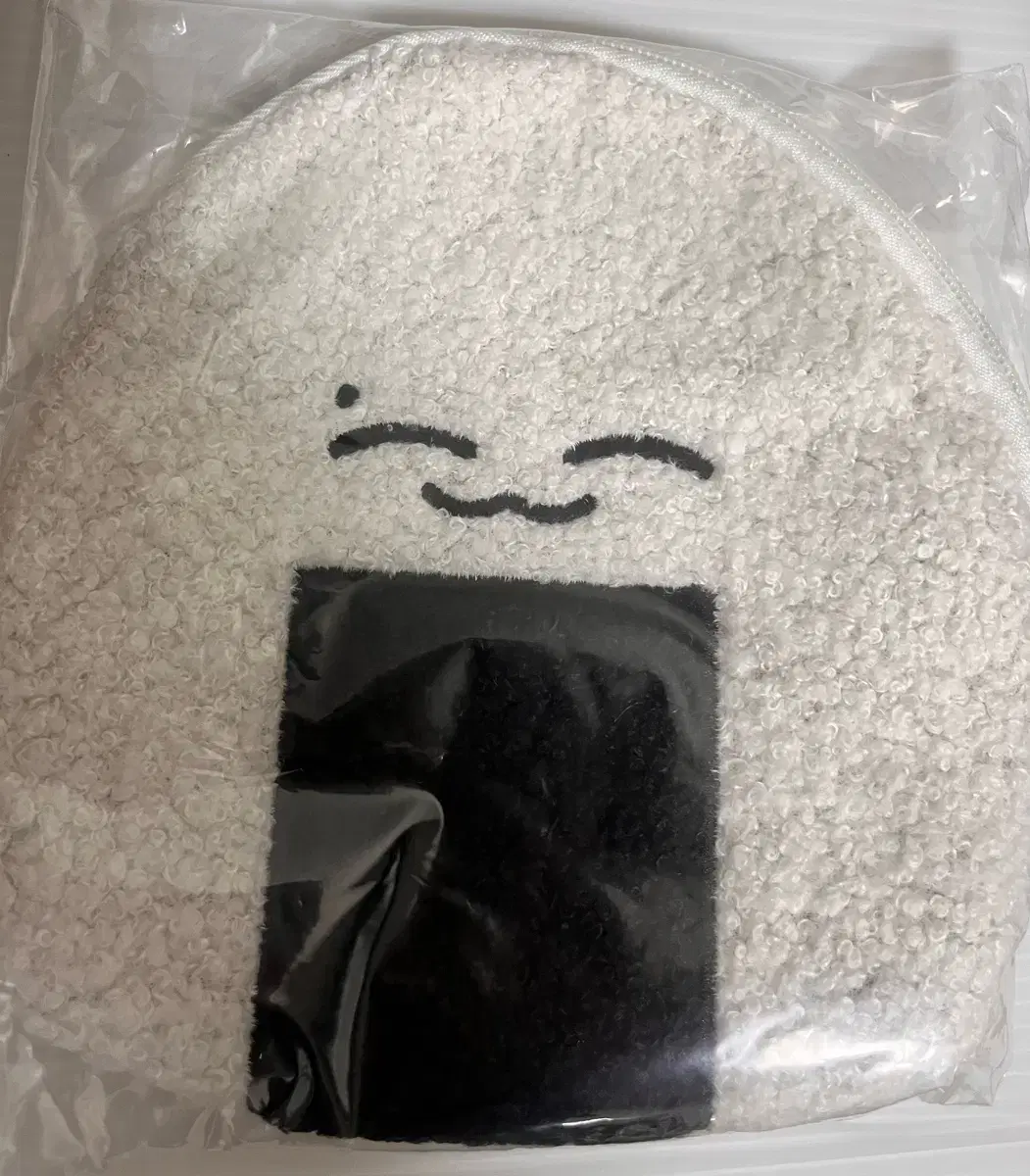 더보이즈 런앤건님 쭈먹밥 파우치