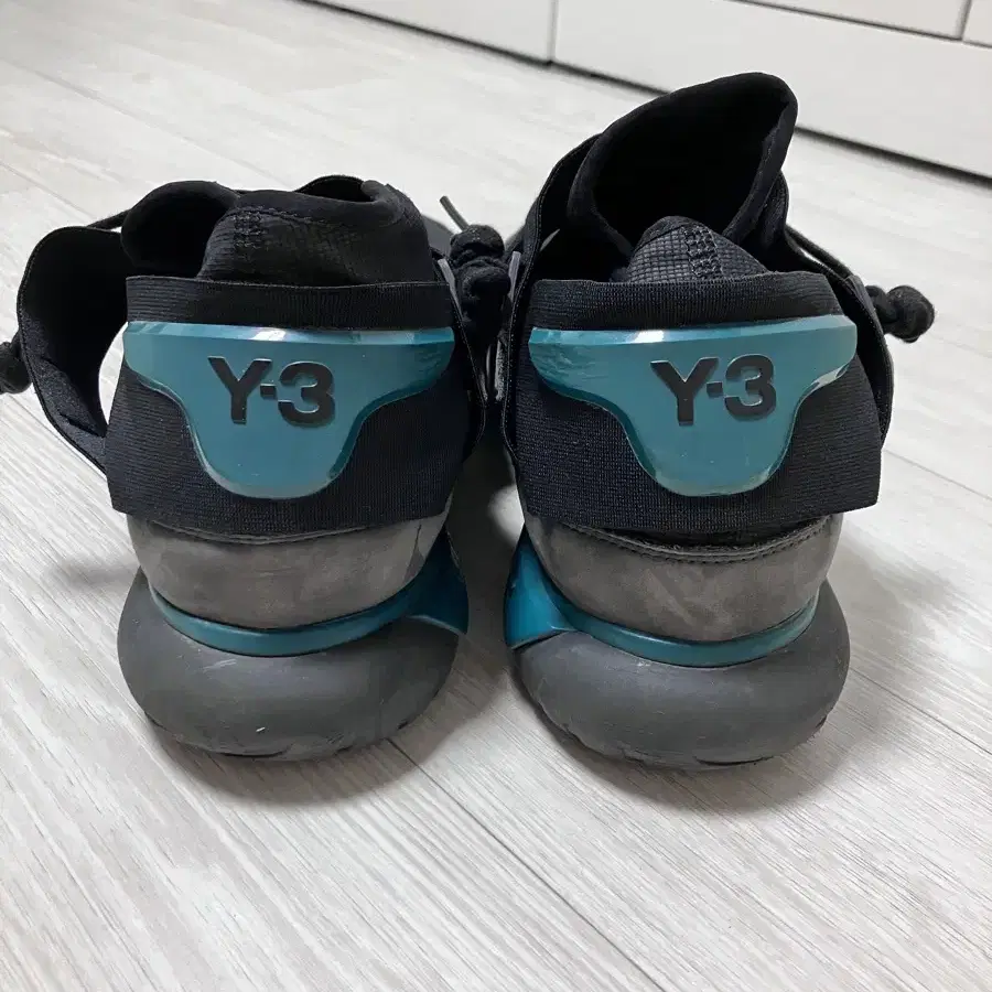 Y-3 Qasa 콰사 하이 차콜블랙