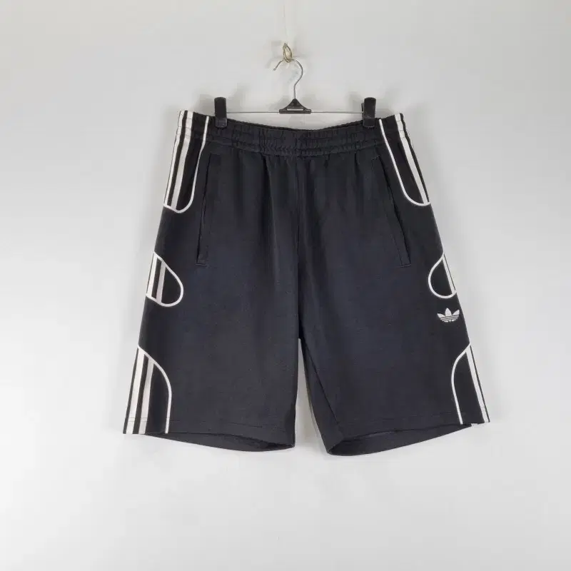 Z5498 아디다스 FLAMESTRK SHORT PANT 남36인치