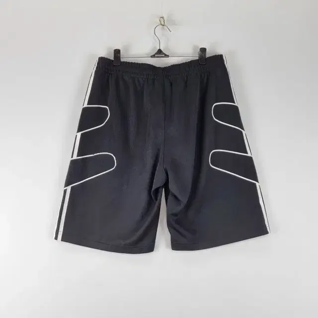 Z5498 아디다스 FLAMESTRK SHORT PANT 남36인치