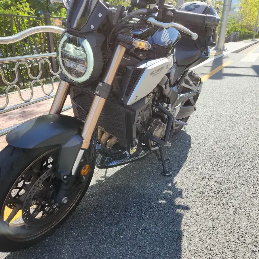 19년식 CB650RA 팝니다