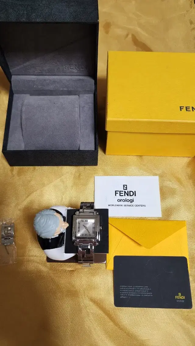 펜디 FENDI 콰도르 오롤로지6000L정품여성시계