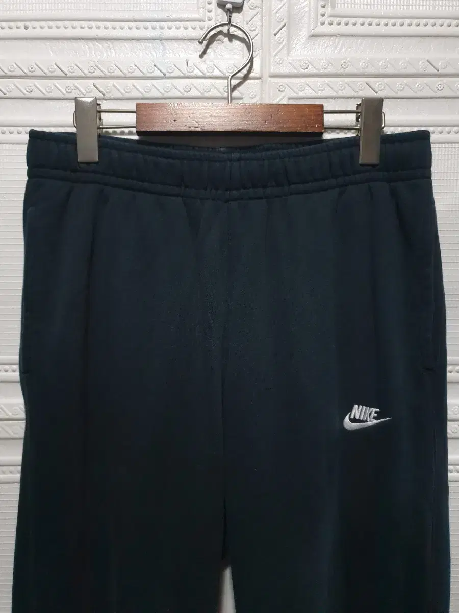 Men's Nike Swoosh Jogger Pants M